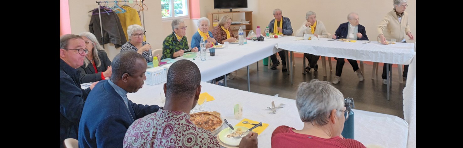 Être associés à la communauté des Sœurs des Sacrés de Jésus et de Marie (France)
