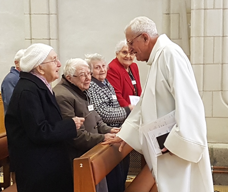 https://www.sacrescoeursmormaison.org/wp-content/uploads/2024/07/onction-8.jpg