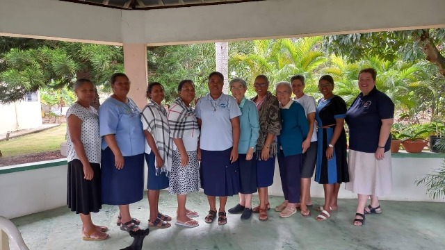https://www.sacrescoeursmormaison.org/wp-content/uploads/2025/03/IMG-Soeurs.jpg