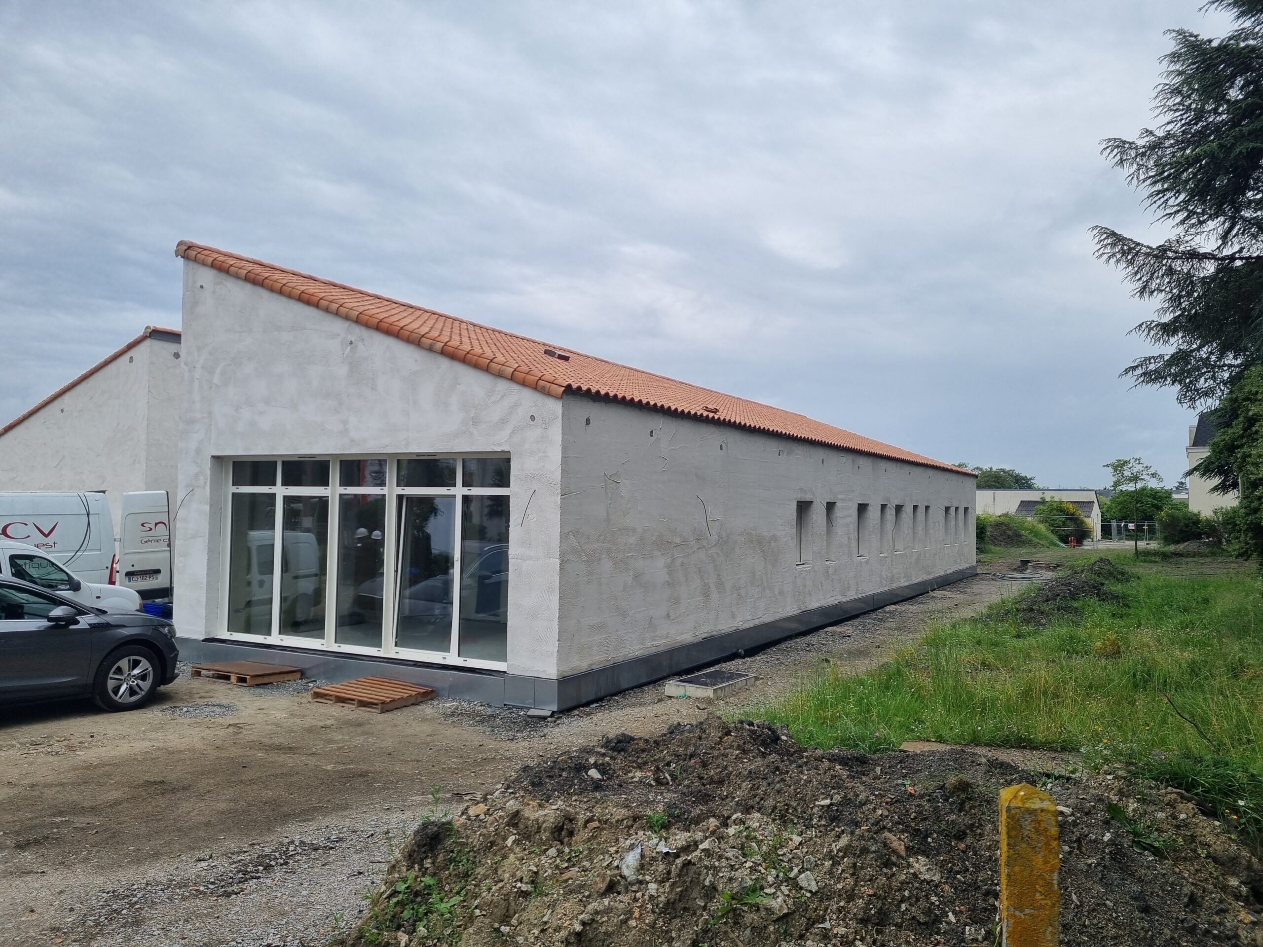 https://www.sacrescoeursmormaison.org/wp-content/uploads/2025/06/Batiment-Services-Adm-et-CG-scaled.jpg