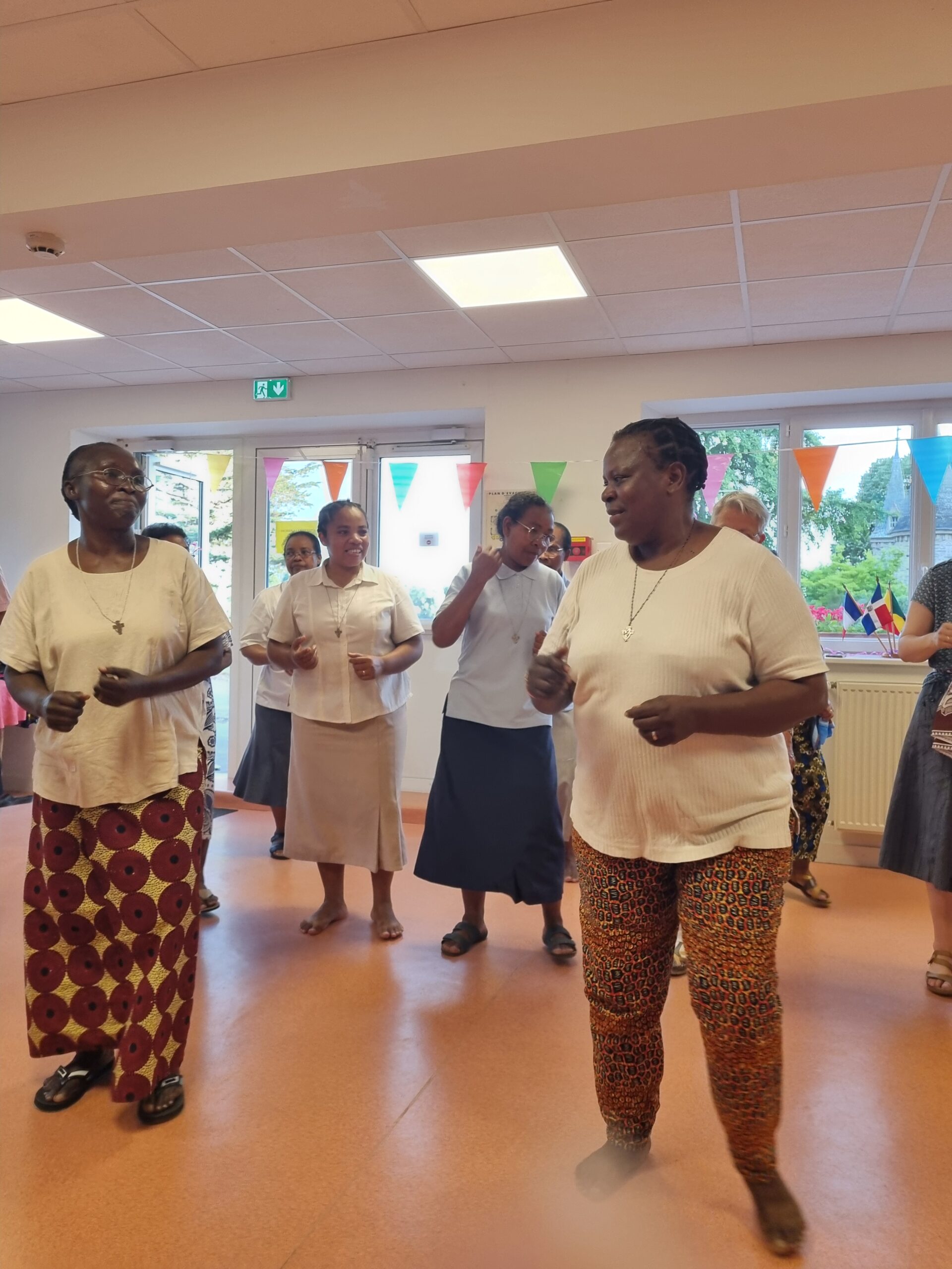 https://www.sacrescoeursmormaison.org/wp-content/uploads/2025/07/20250713_2106591-scaled.jpg