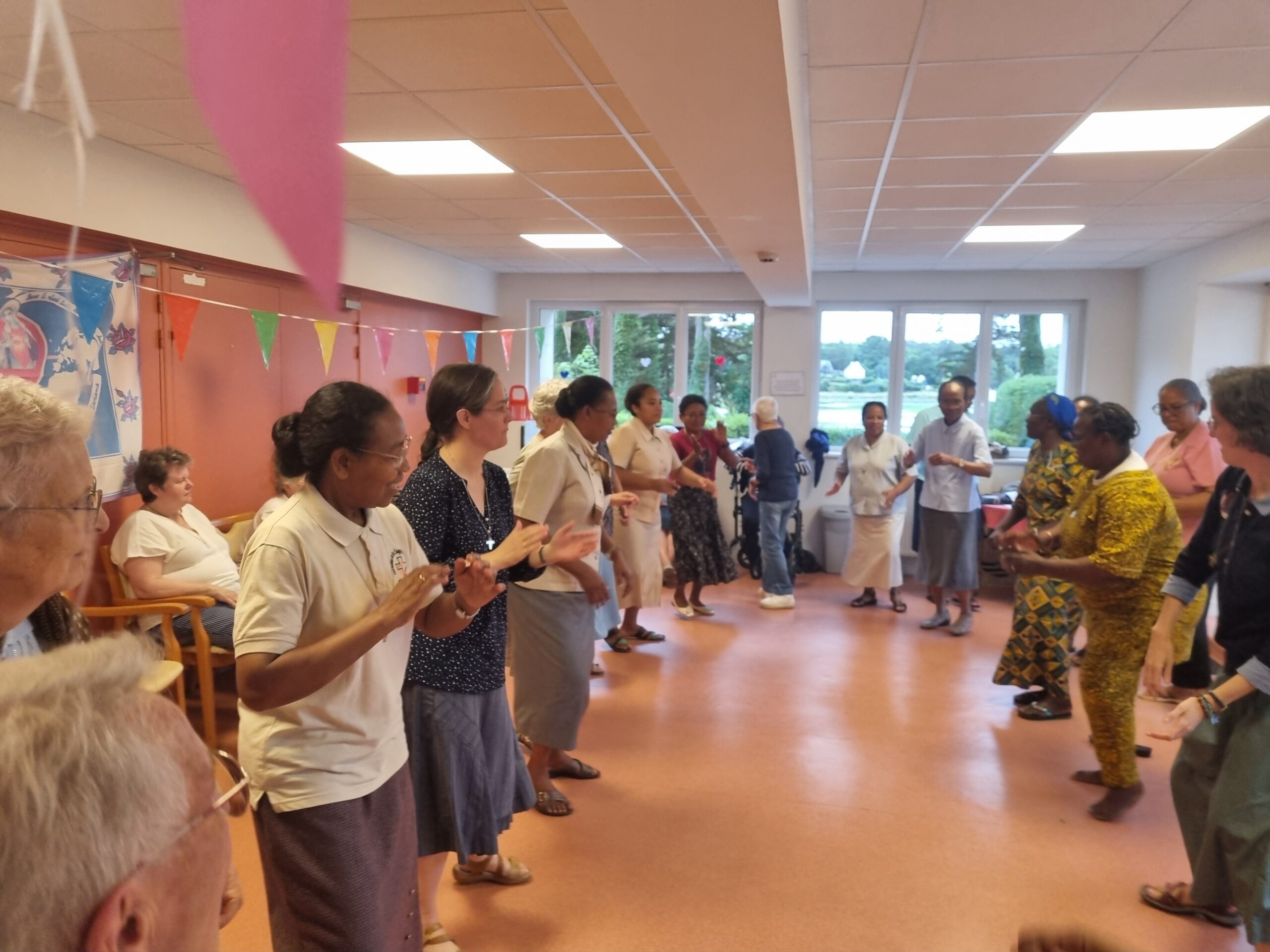 https://www.sacrescoeursmormaison.org/wp-content/uploads/2025/07/20250722_203132-scaled.jpg