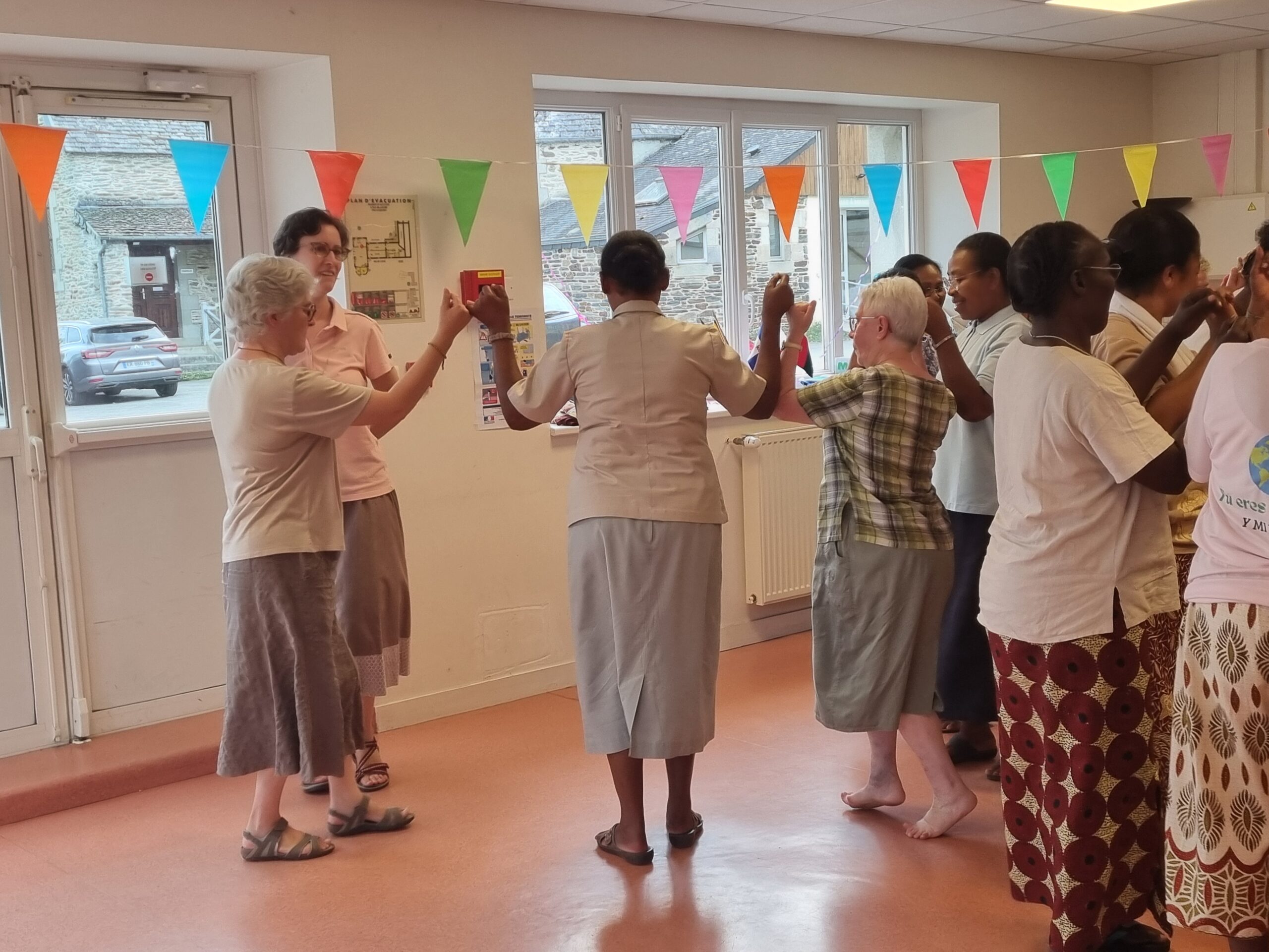 https://www.sacrescoeursmormaison.org/wp-content/uploads/2025/07/Fete-nationale-8-scaled.jpg