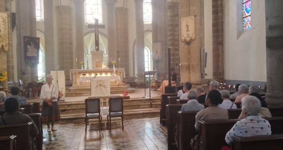 https://www.sacrescoeursmormaison.org/wp-content/uploads/2025/09/WhatsApp-Image-2025-09-09-a-14.22.29_06781957.jpg