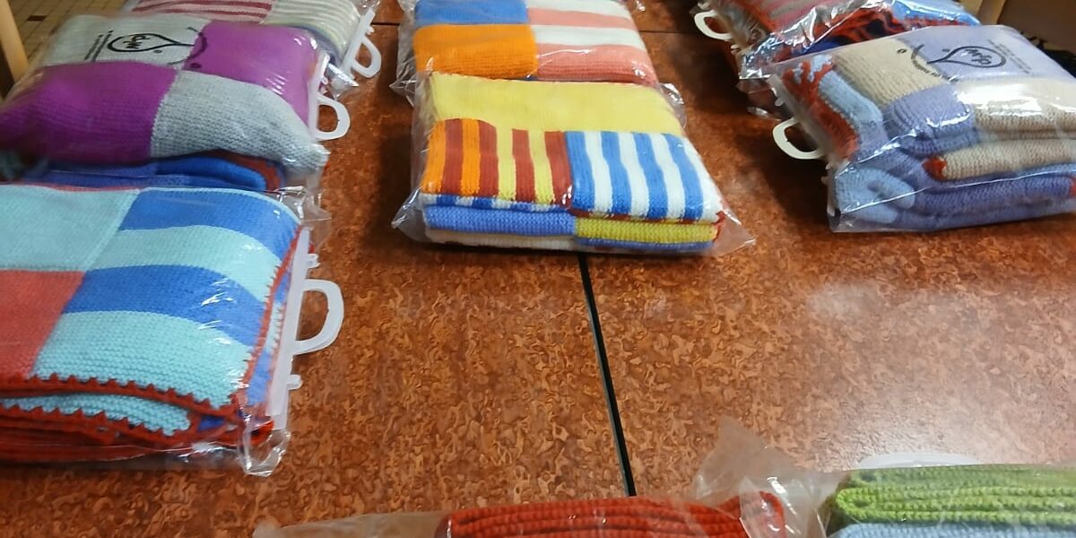Tricots pour l’association « Solidarité don d’espoir » (France)