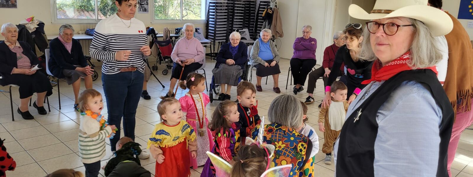 La joie se partage dans une rencontre intergénérationnelle à la Maison mère (France)